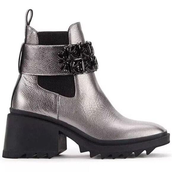 EUC Karl Lagerfeld Paris Boots(size 9.5) - Picture 2 of 16